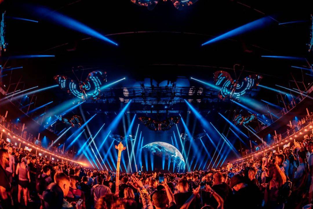百威 x Tomorrowland，用电音节撬动年轻圈层-4.jpeg