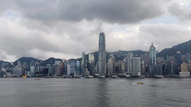 抢人”半年，香港仍然“缺人”-3.jpg