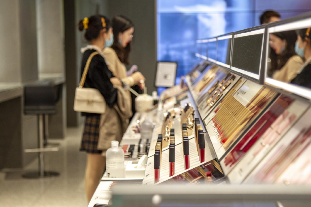 销量下滑、股价大跌，品牌比网红先“塌房”？-3.png